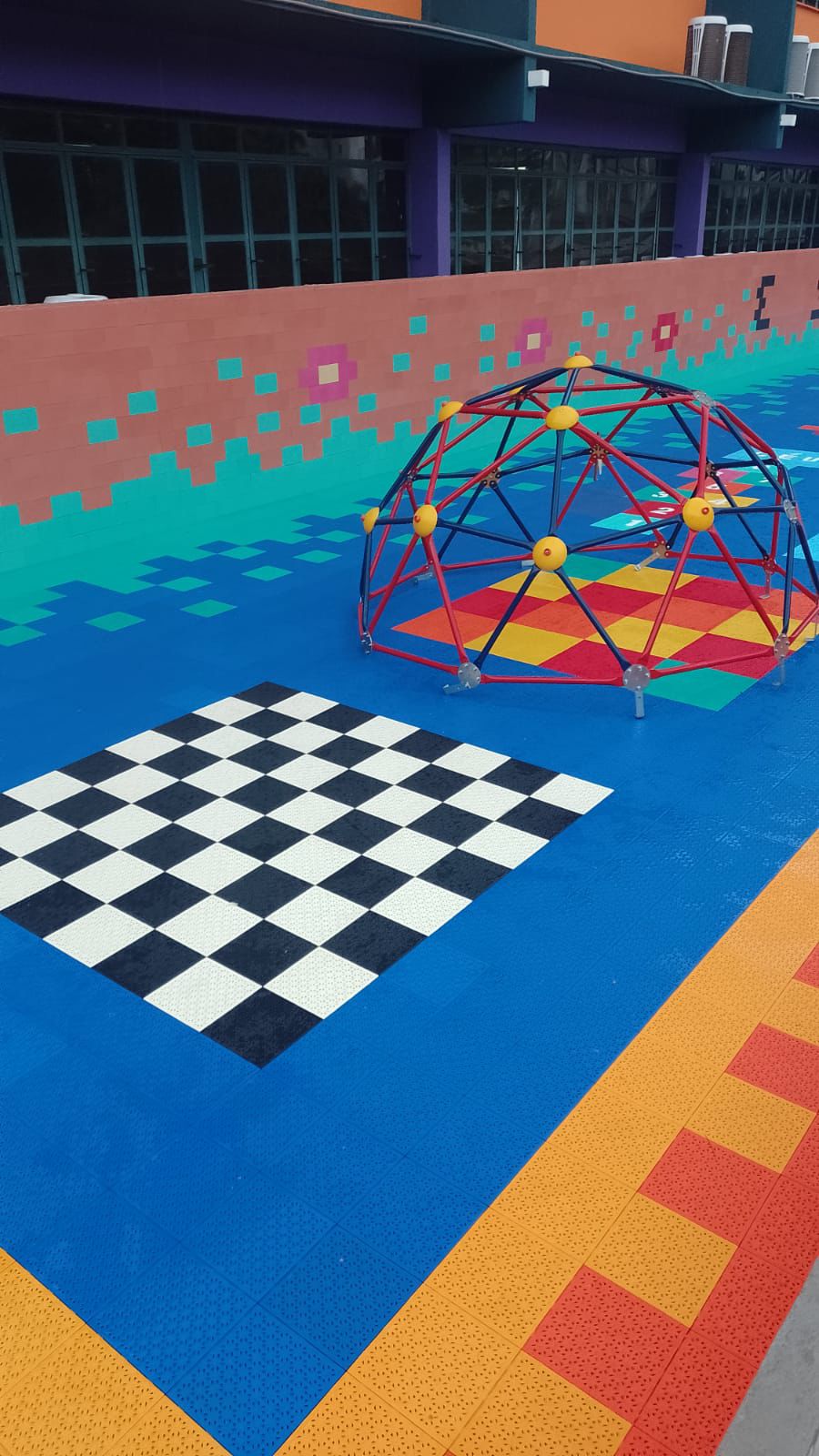 Projeto de parque infantil com piso modular